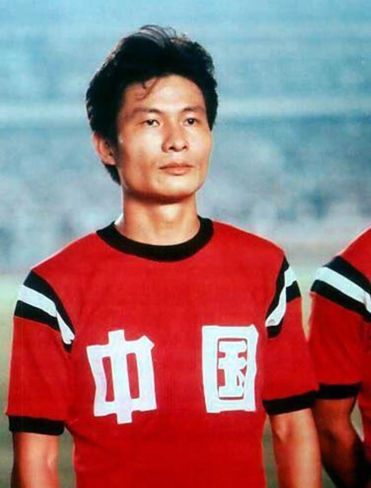 中国足球顶尖人物「他是中国足坛真正的球王人品球技俱佳容志行」