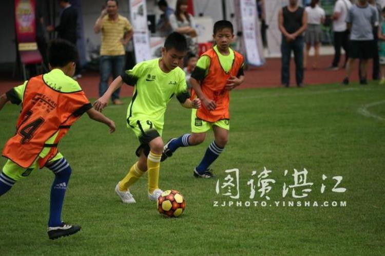 湛江16所学校入选全国足球特色学校将完善校园足球联赛