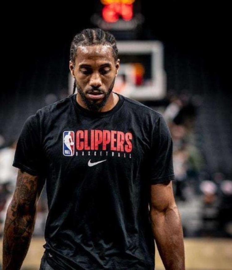 nba能从一号位打到五号位的人「你别看NBA现役400多人打球能打1到5号位也就2人」