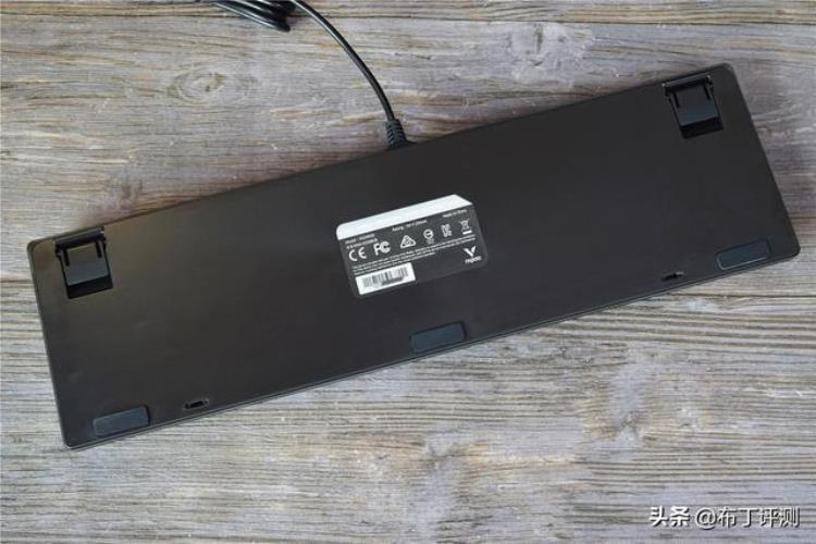双模rgb机械键盘「自主红外银轴RGB幻彩双背光系统更炫酷的游戏机械键盘」