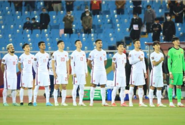 新王登基越南国足创造历史史上首次夺冠队员怒吼疯狂庆祝