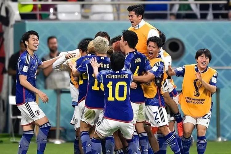 日本男足对西班牙男足结果「日本接连击败德国西班牙中国男足还赢不了越南原因到底是什么」