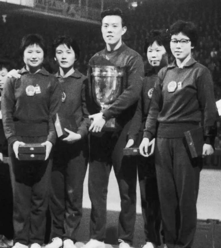 神州四英开先河中国女队是怎样拿到第一个世乒赛团体冠军的