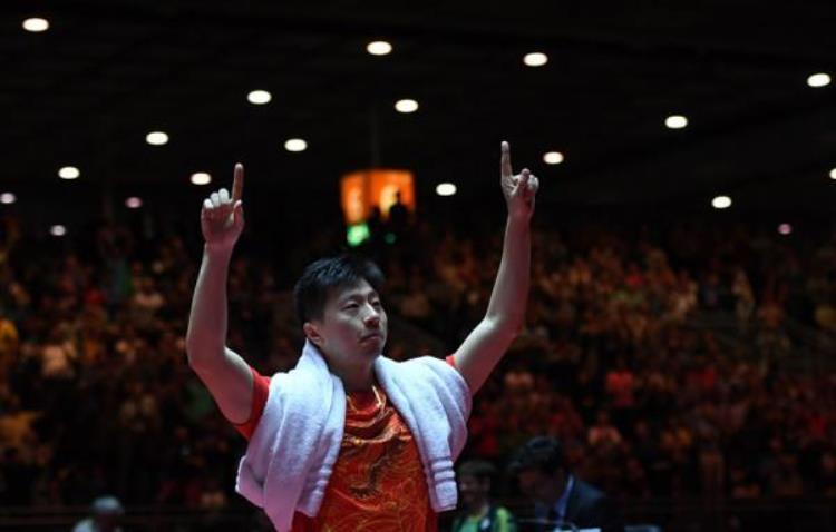 马龙险胜樊振东世乒赛夺冠赛后他先感谢了张继科