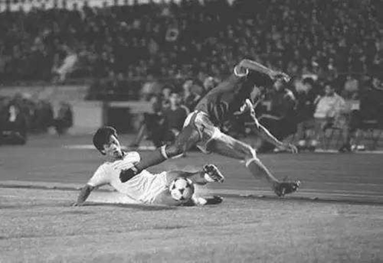 国足上次战胜日本「80年代国足差点进军世界杯日本足球教父曾对中国国足充满期待」