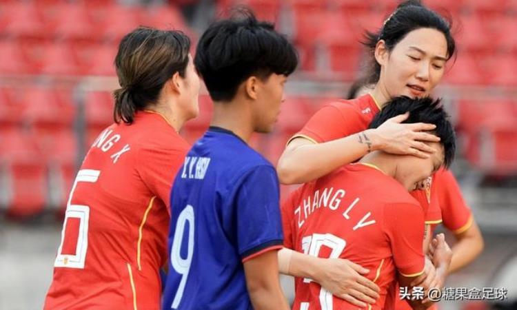 美国女足对中国女足「26被美国业余队进2球中国女足太难了或影响备战世界杯」