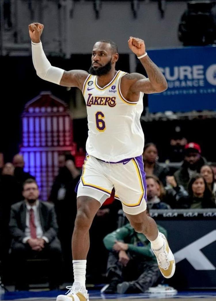 NBA球员上脚詹姆斯穿LeBron2李宁CJ2有点恐怖