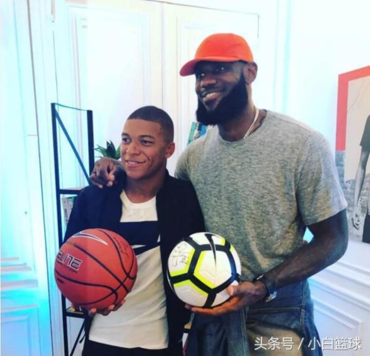 詹姆斯和姆巴佩合照「詹皇与内少姆巴佩合照2人显尴尬足坛球星与NBA球星合影差距太大」