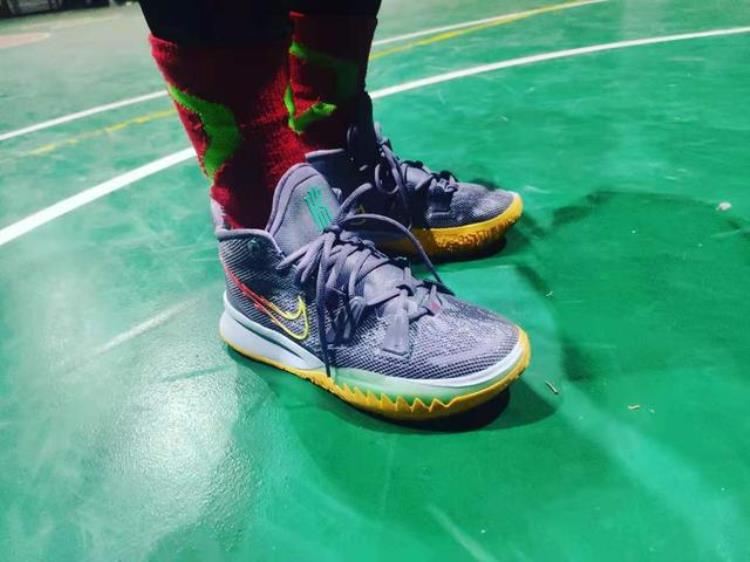 欧文欧神仙NBA赛场穿了哪些NikeKyrie7代篮球鞋经典回顾