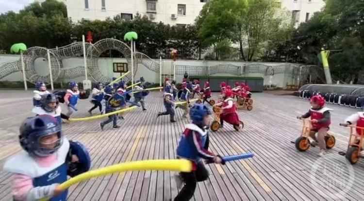 上海一幼儿园开展全甲格斗训练当事老师这是一种勇气的锻炼
