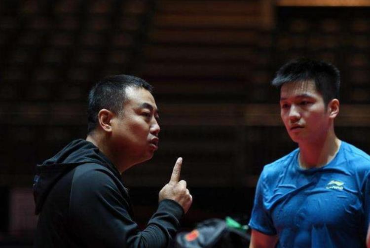 刘国梁解说世乒赛女团决赛,樊振东和王楚钦乒乓球比赛直播