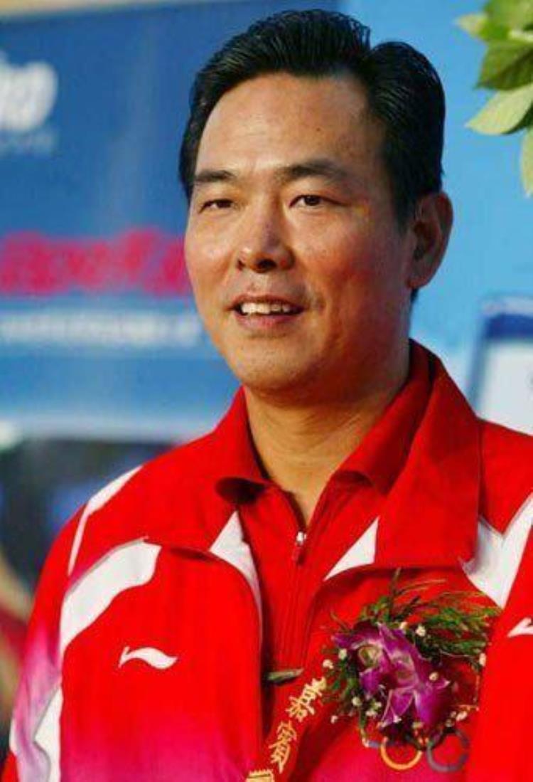 中国男子乒乓球的十大功勋人物都有谁,中国体坛十大功勋教练