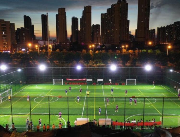 西班牙大学针对中国足球发表研究论文问题出在学习和踢球的结合