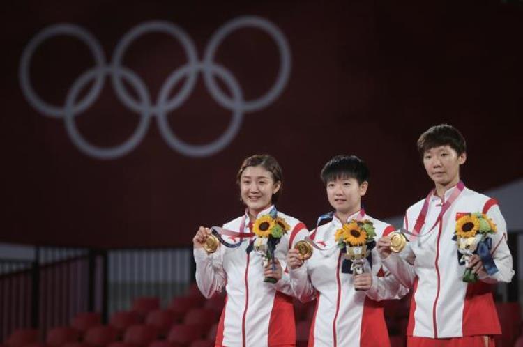 中国乒乓女团奥运新生夺冠