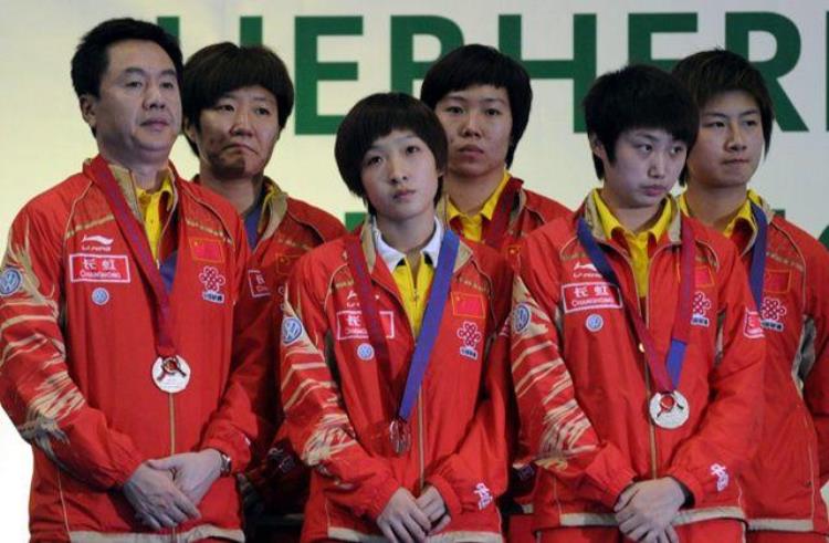 刘国梁现在是国乒的主教练吗,刘国梁跟刘诗雯的比赛