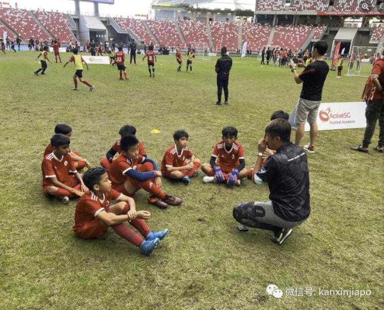 世界杯开战中国除了足球队都去到现场了新加坡扬言2034年踢进世界杯