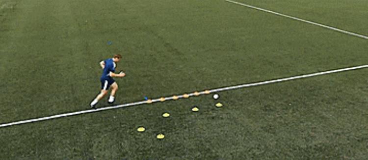 足球比赛场地球门宽度是多少米「小尺寸的场地球门和足球对训练的帮助」