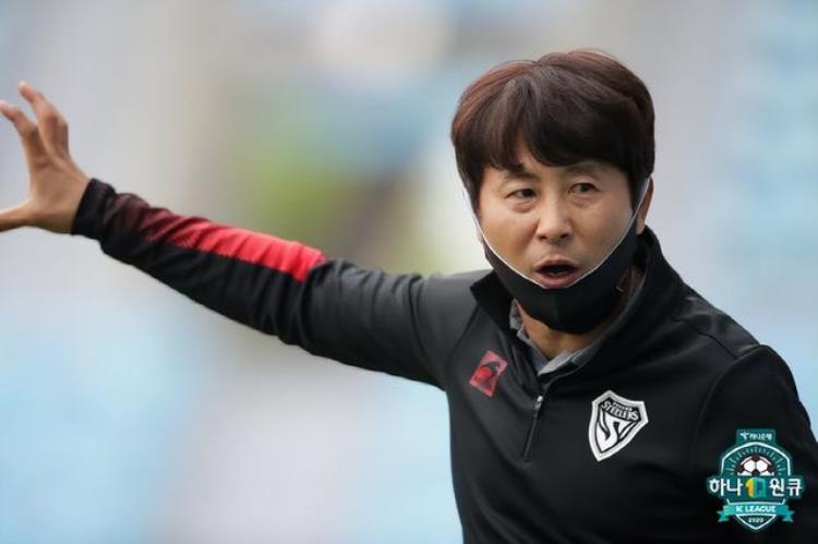 韩国足球周报202212511凯旋本托军团载誉而归