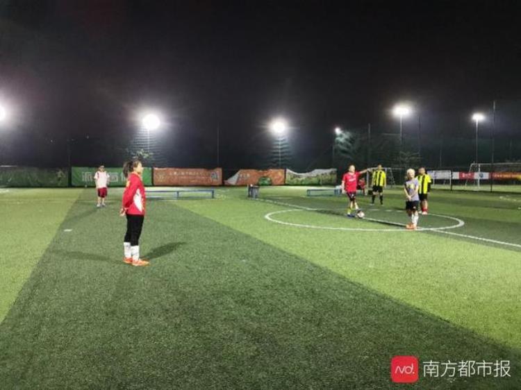 广东聋人足球队「湛江民间聋人女子足球队入围后错过世界杯用踢球冲淡失落」