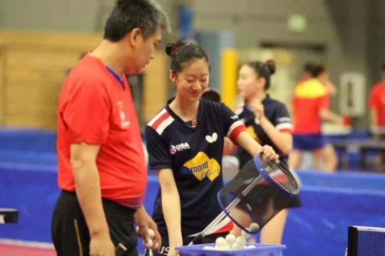 中国驻洛杉矶总领事张平看望在美训练的中国乒乓球队