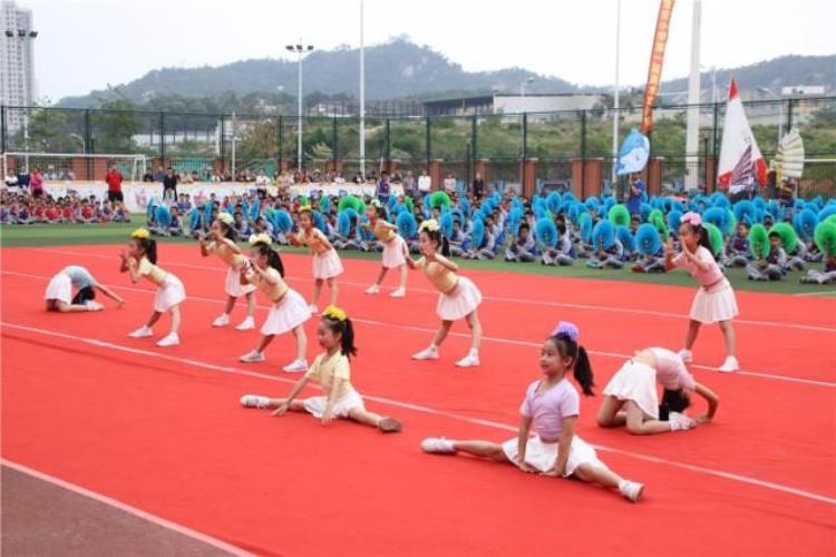 厦门市青少年足球「足球文化从孩子教起厦门市金安小学体育艺术节」