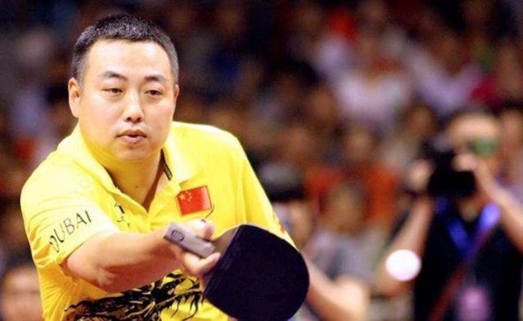 跟刘国梁一时代的男乒乓球运动员「比刘国梁直板还猛是男乒夺冠最多之人今宣布成为世界冠军教练」