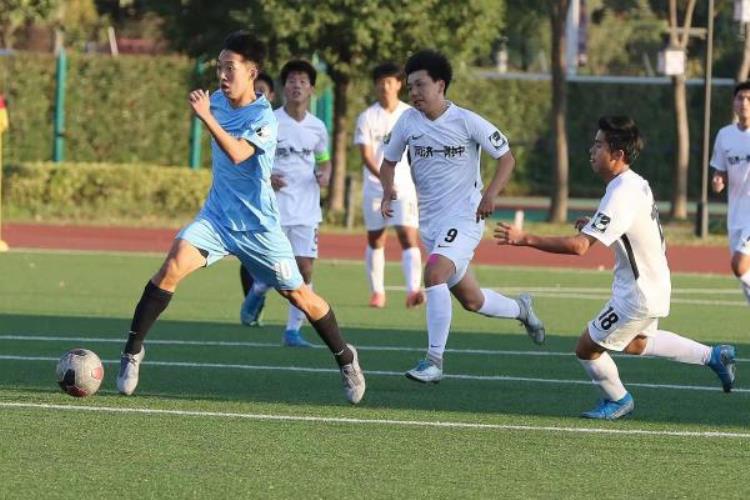 上海校园足球新星有望成交大学子为何他为申花踢中超的梦想不灭