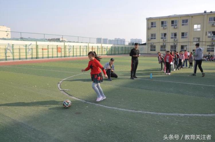 足球技能测试展现少年风采惠济区老鸦陈中心小学校园足球掠影