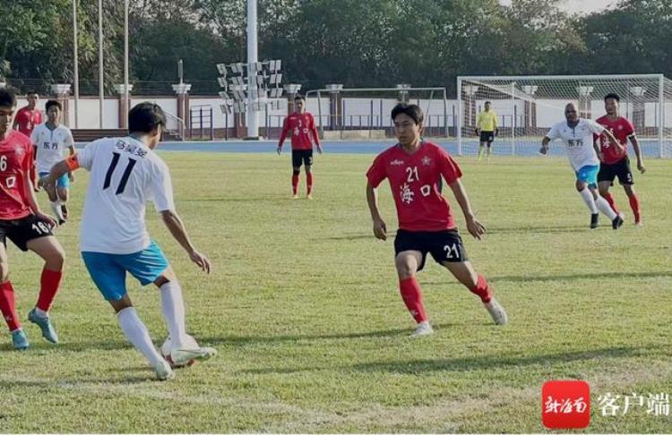 省运会男子足球赛成年组东道主儋州队闯进决赛