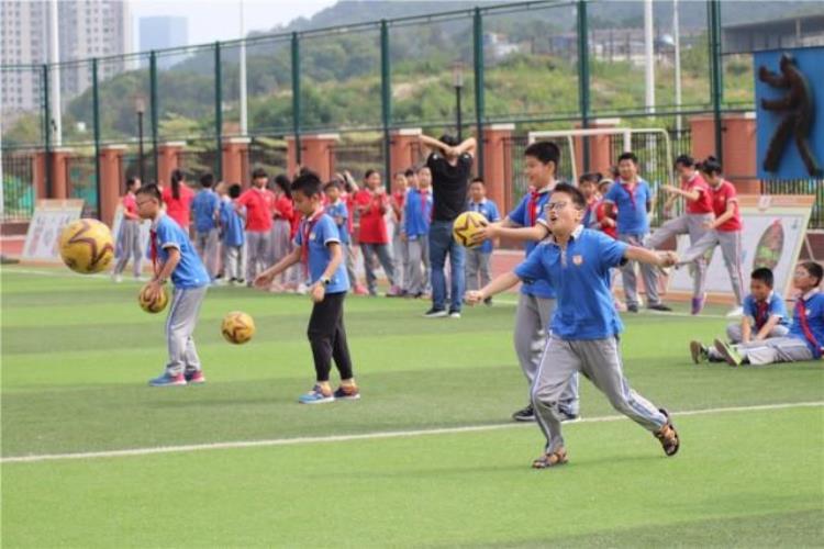 厦门市青少年足球「足球文化从孩子教起厦门市金安小学体育艺术节」