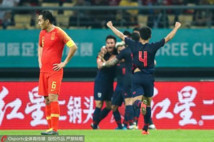 中国杯国足0:1不敌泰国卡帅遭遇首秀开门黑
