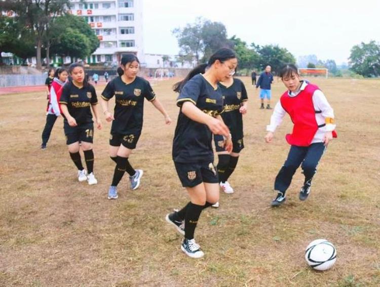江南小学足球「江南区两所学校入选2020年全国青少年校园足球特色学校」