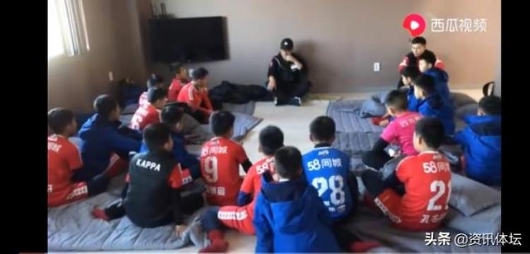 董路的中国足球小将「董路是如何教育中国足球小将呢听后让人很暖心」