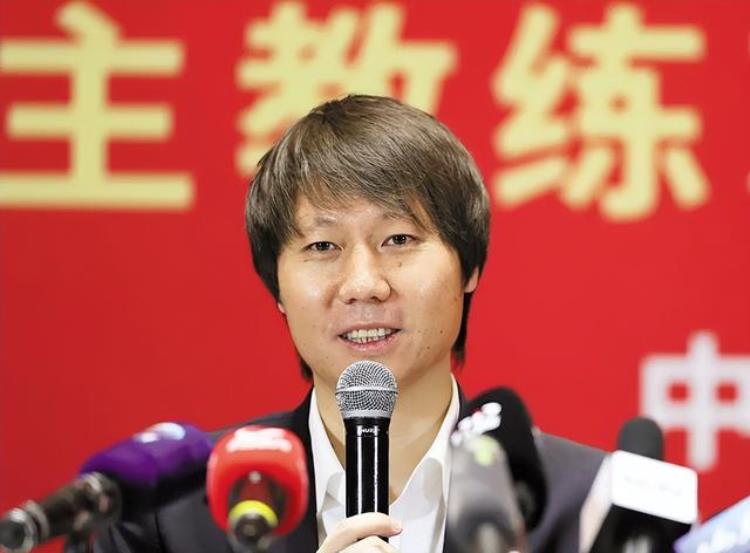 李铁之前中国主教练「名记再曝料世界冠军教练或卷入李铁案此前曾被认为国足救世主」