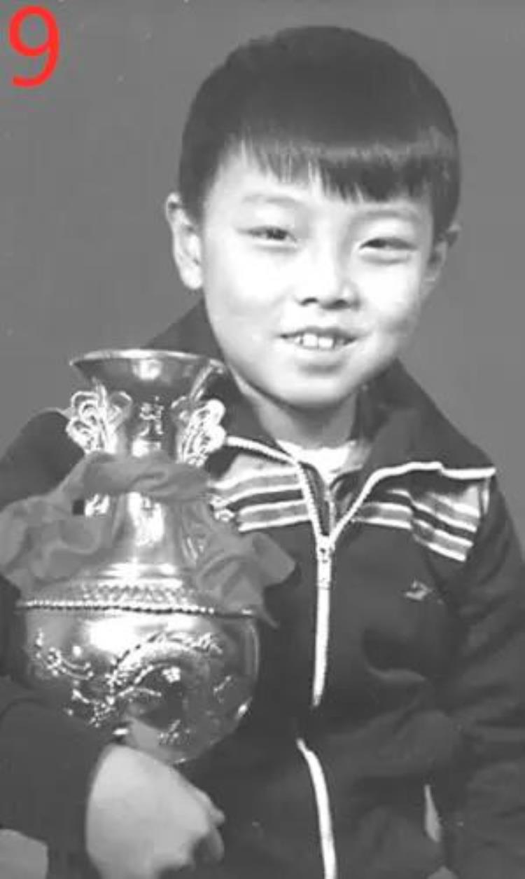 乒乓球冠军小时候「乒乓球冠军的10张童年照不说名字你能完全猜出来吗后面附名字」