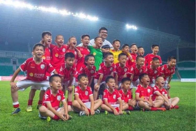 从董路的足球小将表现来看中国足球青训是不对的