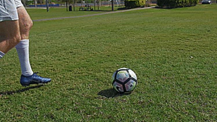 足球中最常用的五种传球技巧「足球中最常用的五种传球技巧」
