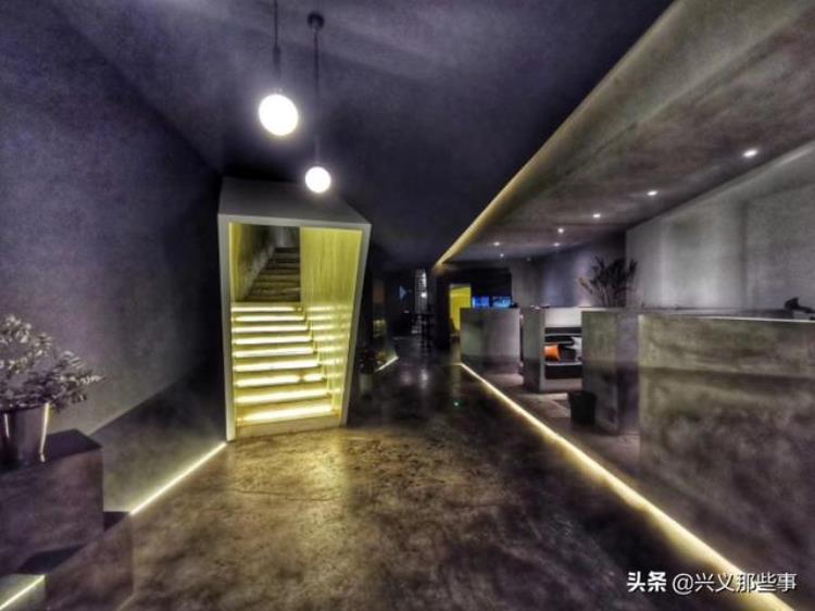 贵州兴义第一家地下文化酒吧彡口三楼蛙频道