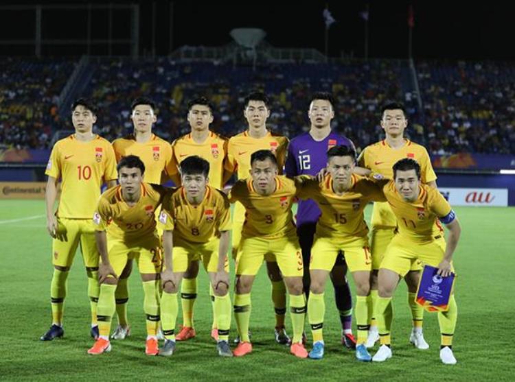 中国足球又输了「最后时刻丢球中国足球为什么总差那么一点点」