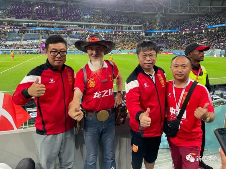 中国球迷第一人罗西「卡塔尔偶遇中国第一球迷罗西」