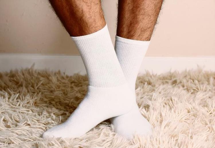 脚经常出汗为什么「脚经常出汗是什么原因建议5招或能治愈脚出汗涨知识了」