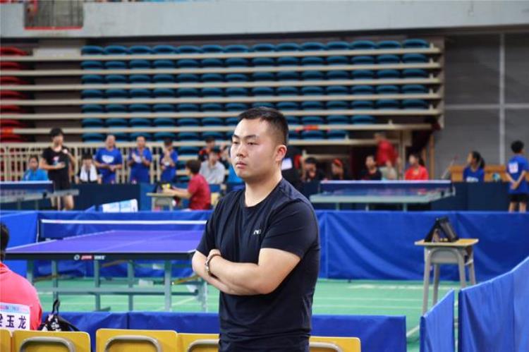 男子乒乓教练陈冬冬「不一般的人生记乒乓球残疾教练员吴冬」