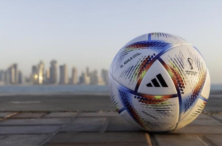 卡塔尔世界杯的黑科技足球真比往届世界杯用球飞得更快吗