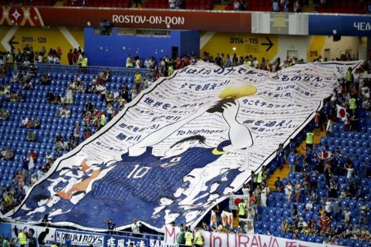 世界杯再现巨型足球小将海报日本重现大空翼曲线射门绝技