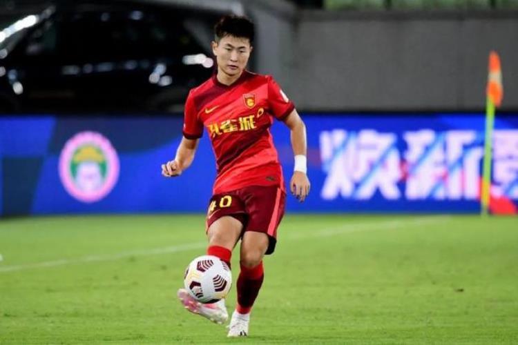 中国足球少年小将「少年足球在中超刚崭露头角河北队小将早已是云南学弟们的榜样」