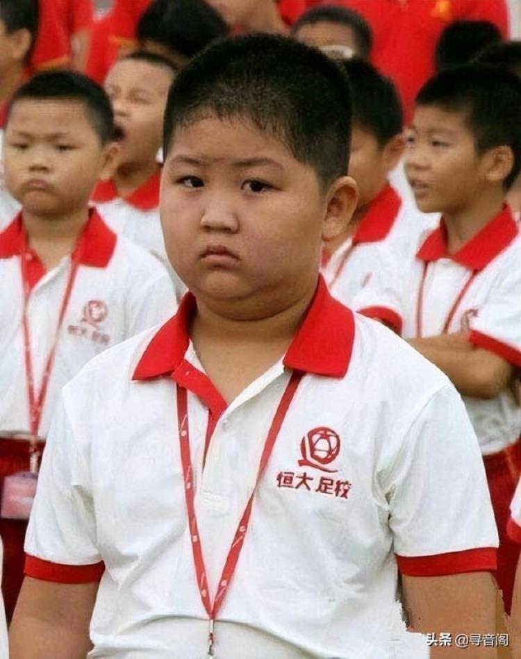 喜欢扯虎皮拉大旗是中国足校难出人才的一个原因