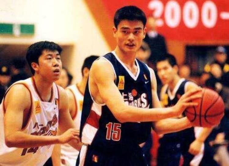 姚明是nba第一位外籍状元么「02年姚明如何成首位纯外籍状元CBA砍4121让NBA球队垂涎三尺」