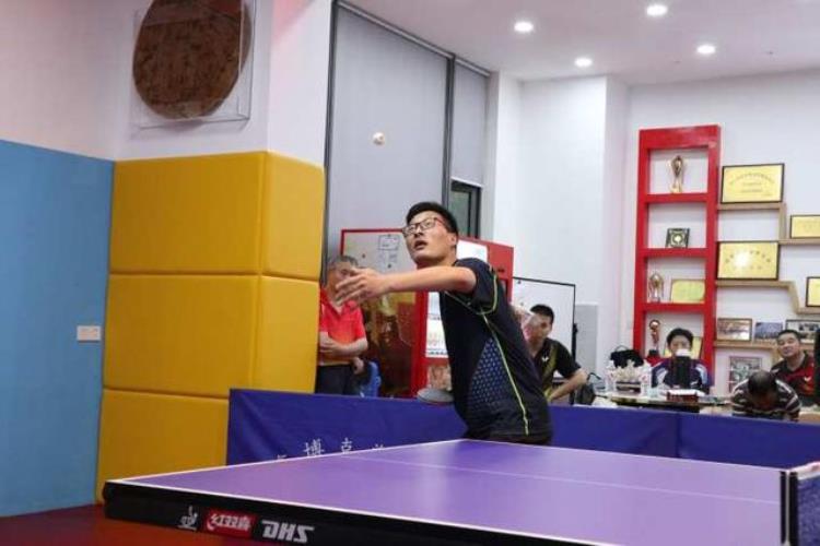 报名靠手速外地人坐高铁来参赛杭城这场乒乓赛有点火