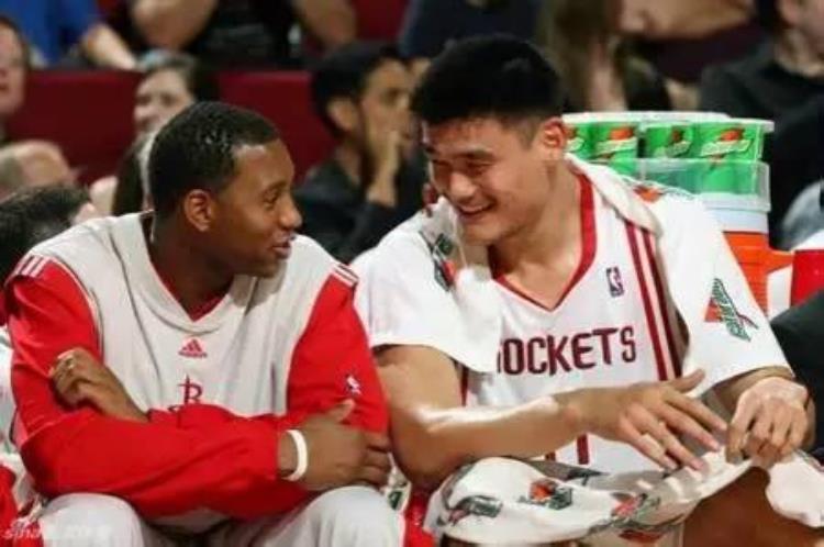 NBA球员表情,哈登看姚明的表情