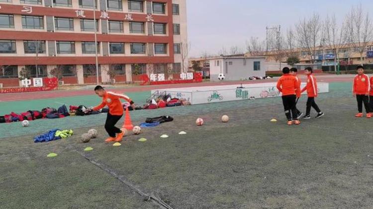 2022年潍坊实行新体育中考31改革三大球跳绳成自选项目